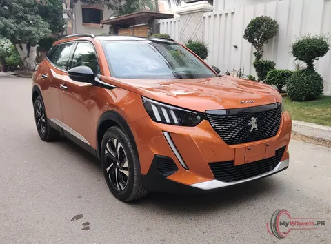 2022 PEUGEOT 2008 ALLURE photo 4