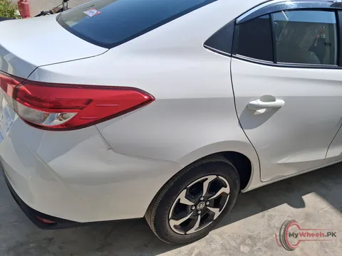 2026 Toyota Yaris GLI CVT 1.3 photo 10
