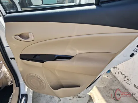 2026 Toyota Yaris GLI CVT 1.3 photo 15