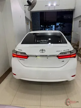 2019 Toyota Corolla ALTIS 1.6 photo 4
