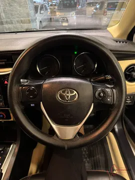 2019 Toyota Corolla ALTIS 1.6 photo 7