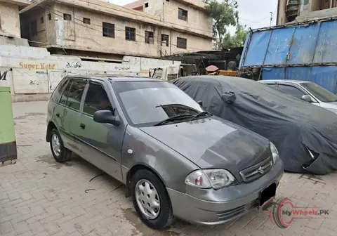 2010 Suzuki Cultus photo 1
