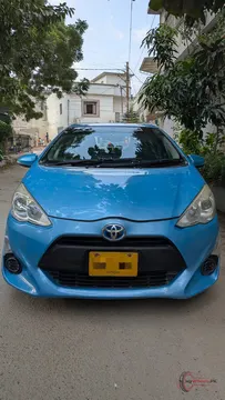 2015 Toyota Aqua photo 1