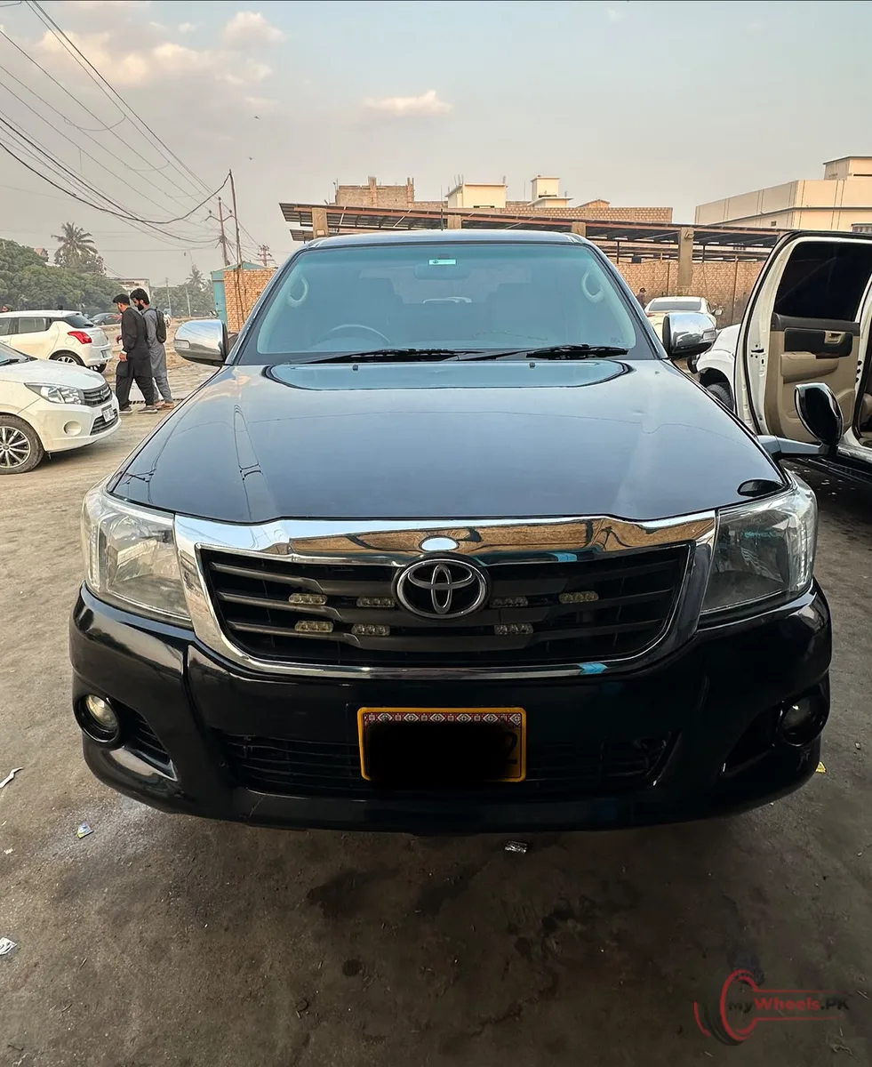 2015 Toyota HILUX VIGO CHAMP GX main vehicle photo
