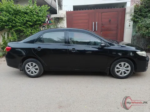 2011 Toyota Corolla XLI photo 4