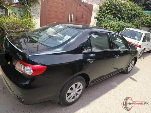 2011 Toyota Corolla XLI photo 3