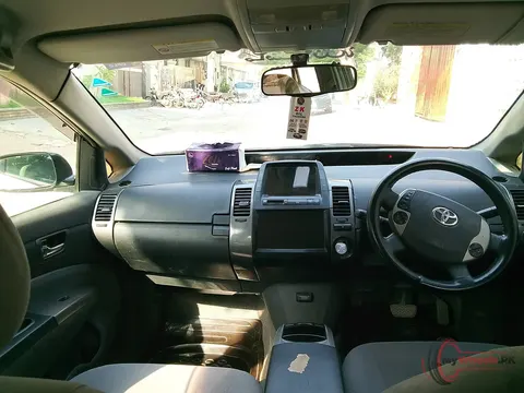 2010 Toyota PRIUS photo 5