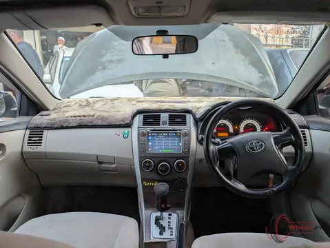 2011 Toyota Corolla ALTIS 1.6 photo 1