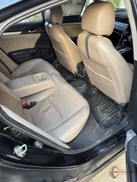 2017 Honda Civic Oriel photo 14