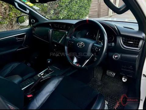 2024 Toyota Fortuner GR photo 7
