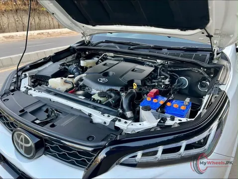 2024 Toyota Fortuner GR photo 6
