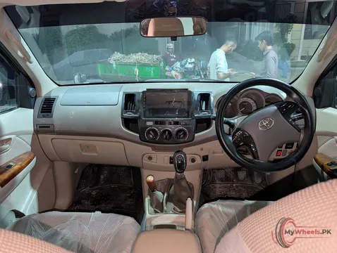 2007 Toyota HILUX VIGO CHAMP G photo 2