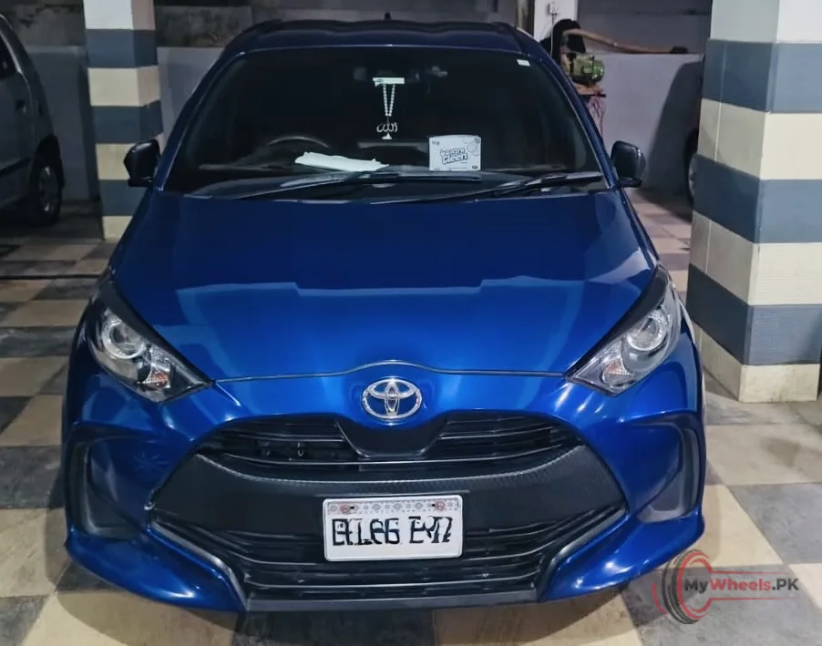 2021 Toyota YARIS HATCHBACK X