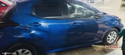 2021 Toyota YARIS HATCHBACK X photo 8