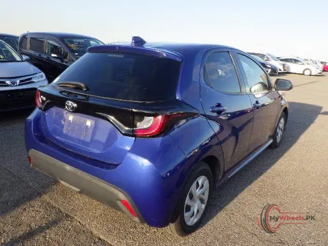 2021 Toyota YARIS HATCHBACK X photo 10