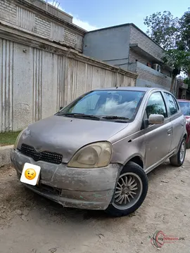 2001 Toyota VITZ F 1.0