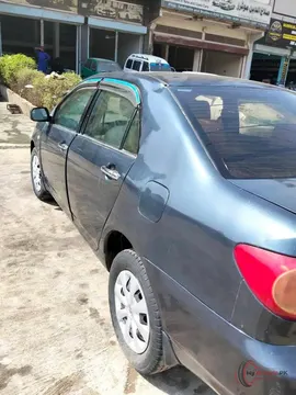2005 Toyota Corolla photo 2