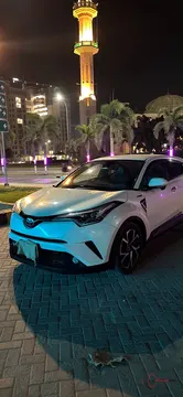 2018 Toyota C-HR G photo 9