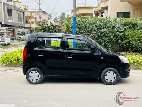 2016 Suzuki Wagon R VXL photo 2