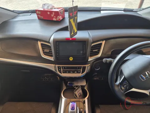 2015 Honda Civic Oriel photo 7