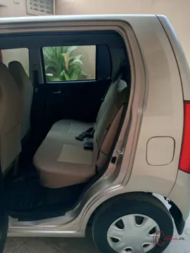 2017 Suzuki Wagon R VXL photo 5