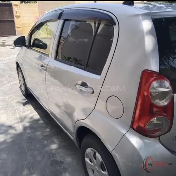 2014 Toyota Aqua photo 3