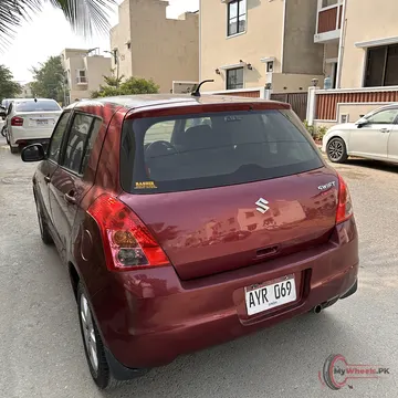 2013 Suzuki Swift DLX 1.3 NAVIGATION photo 6