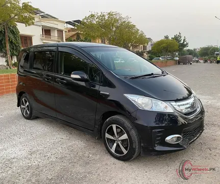 2012 Honda FREED photo 2