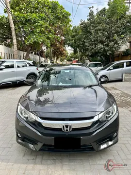 2017 Honda Civic Oriel photo 2