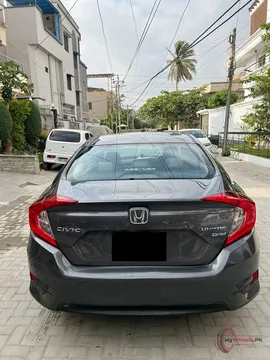2017 Honda Civic Oriel photo 4