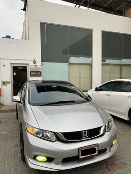 2014 Honda Civic Oriel photo 4