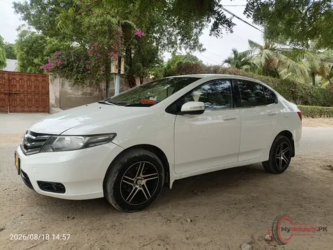 2016 Honda City 1.3 Automatic photo 2