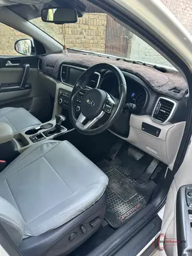 2024 KIA Sportage AWD photo 9