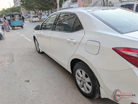 2017 Toyota Corolla ALTIS 1.6 photo 3