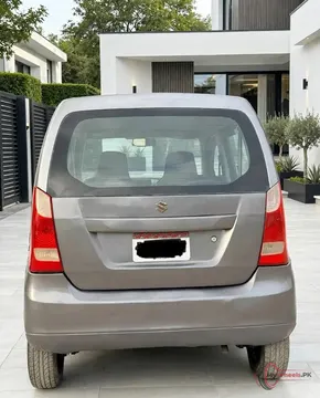 2017 Suzuki Wagon R VXL photo 3
