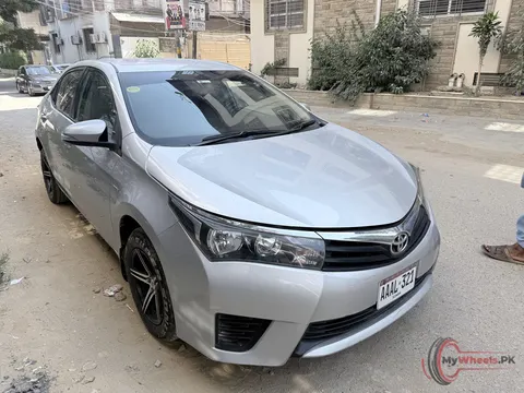 2017 Toyota Corolla GLI 1.3 VVTI photo 2