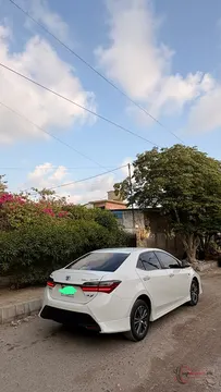 2021 Toyota Corolla ALITS X AUTOMATIC 1.6 photo 4