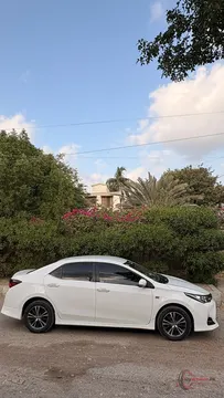 2021 Toyota Corolla ALITS X AUTOMATIC 1.6 photo 3
