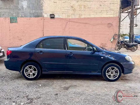2005 Toyota Corolla photo 3