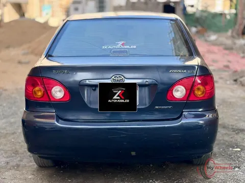2005 Toyota Corolla photo 4