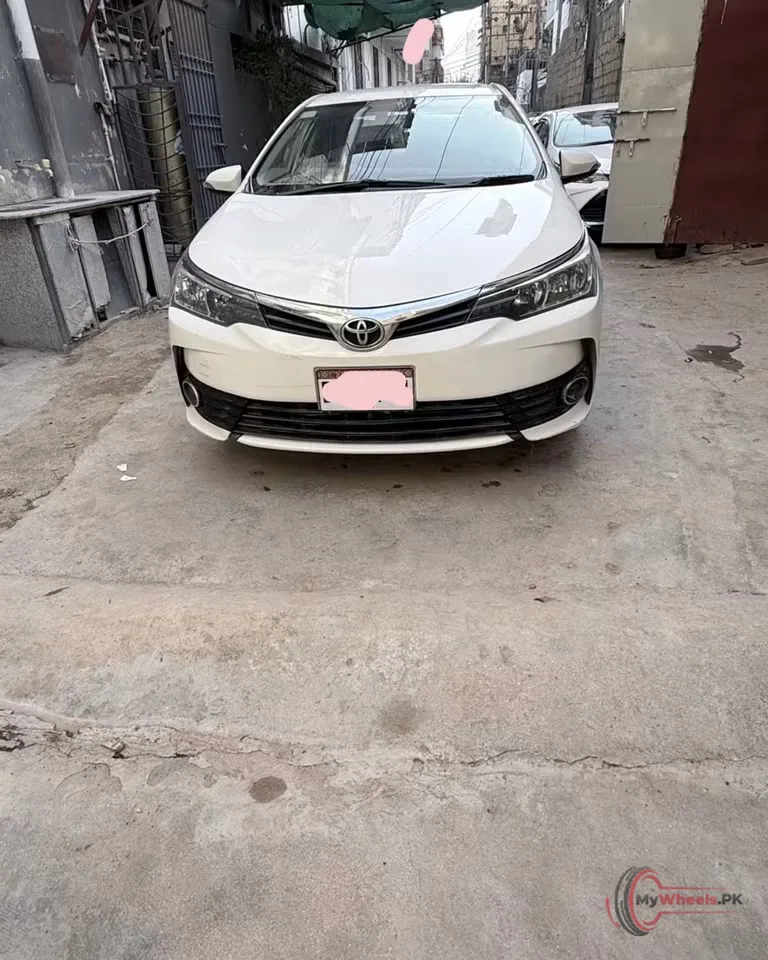 2019 Toyota Corolla XLI main vehicle photo