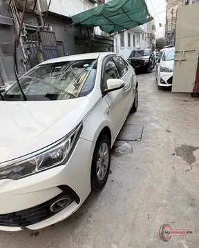 2019 Toyota Corolla XLI photo 2