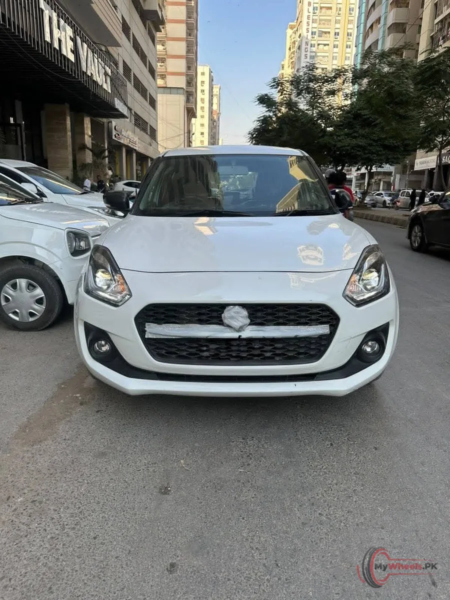 2025 Suzuki Swift main vehicle photo