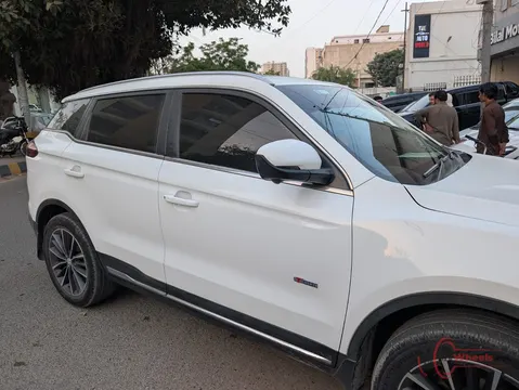 2021 PROTON X70 PREMIUM FWD photo 2