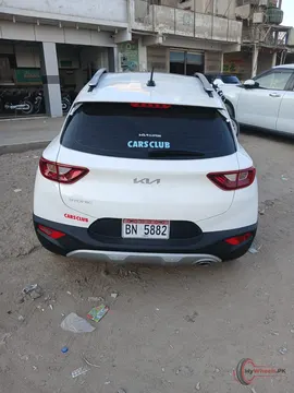 2025 KIA Stonic EX+ photo 4